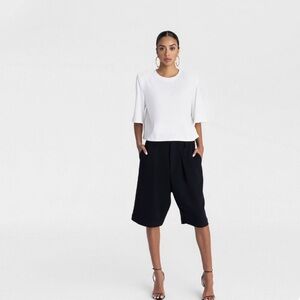 NWT KBB by KAHLANA Black Wide-Leg Bermuda Shorts - Small